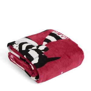 VERA BRADLEY PLAYFUL PENGUINS THROW BLANKET NWT